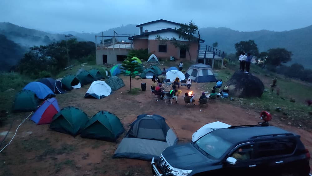 CAMPING
